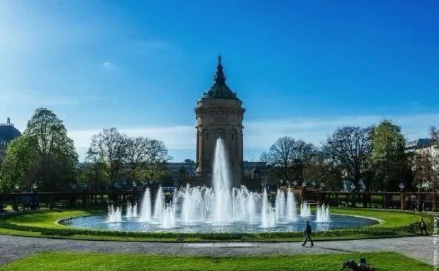 古城堡|60几岁的古城堡之途为什么能一直维持“青春年少”?