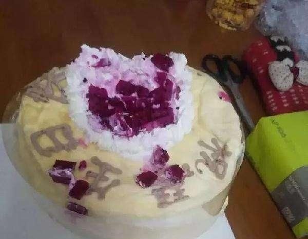 好不容易|吃零食的时候,让你感到非常尴尬的6个瞬间,你遇到过吗