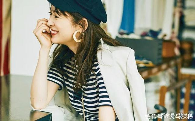 造型|一穿条纹就撞衫简约百搭包揽各种造型!