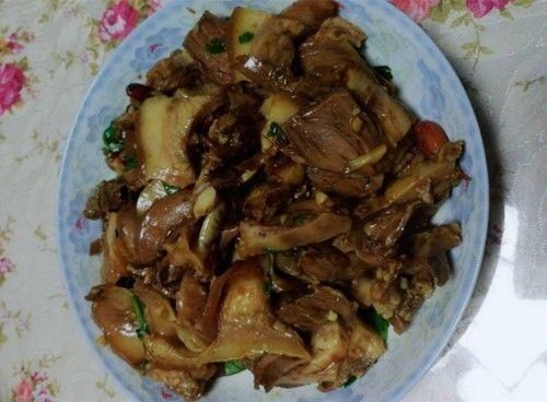  孩子|暑假婆婆帮忙带孩子，我给两千生活费，看到桌上的菜，我又给三千