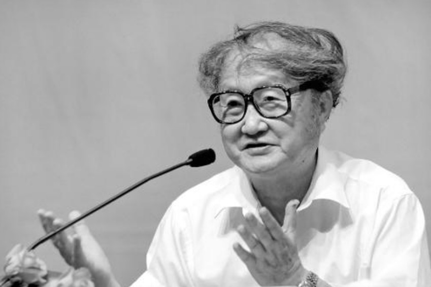 停车|火了多年的康震,因“停车坐爱枫林晚”被专家质疑,其实他不算错