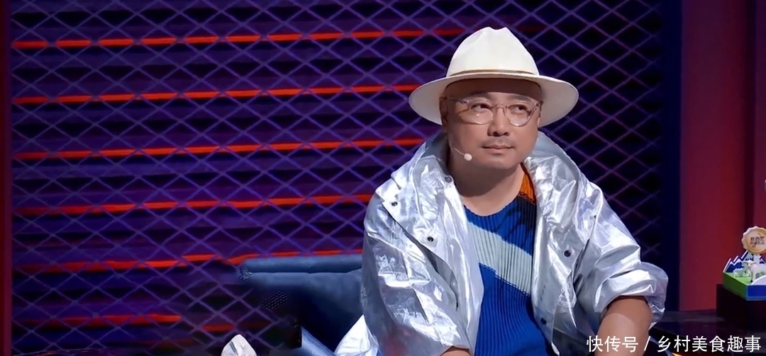 终于|《脱口秀大会》到了第三季终于火了,一天连上三个热搜