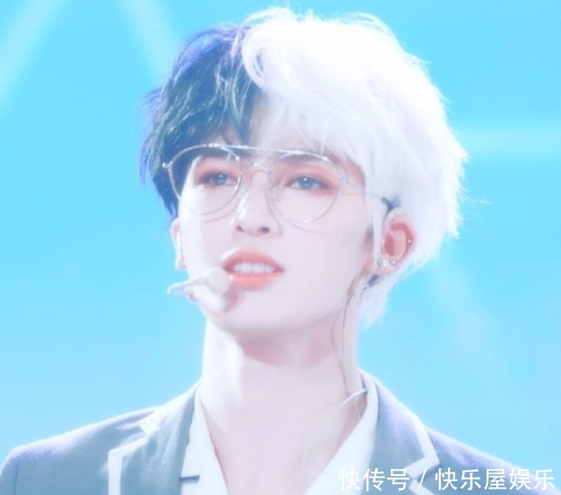 公司|乐华艺人是提线木偶朱正廷演唱会读信,竟发现内容被篡改