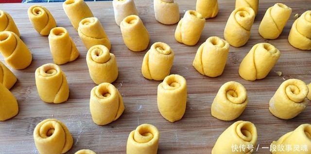 南瓜|南瓜不一样的吃法,香甜暄软,没有添加剂,比买的面包都受欢迎