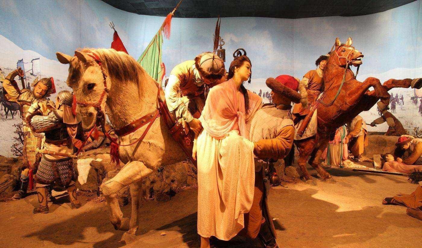 侵犯|宋朝受害者有罪论靖康耻女子被扒光受辱,程朱理学怪其不守贞洁