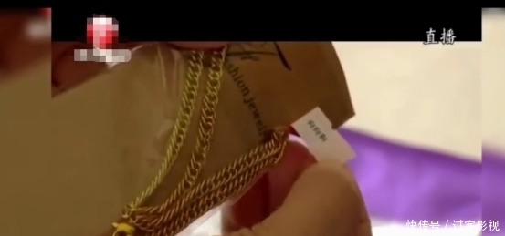 忽悠|忽悠路人抽奖周围全是托!女摊主嫌诈骗不过瘾竟直接开抢