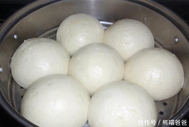 松软|发面,外行只用酵母!牢记4点,20分钟发满盆,松软香甜不发酸