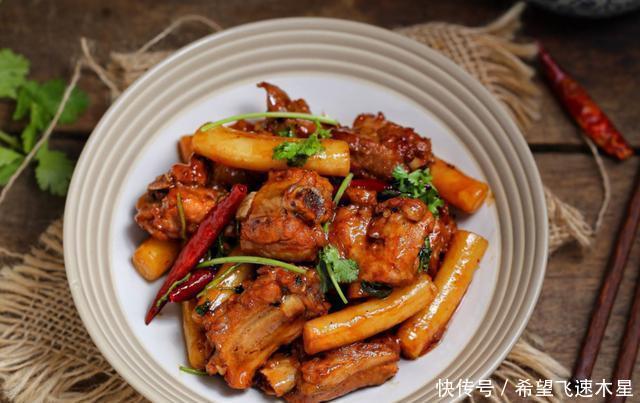 春笋|红烧排骨焖春笋,喜欢吃排骨的一定要学起来,太好吃了!