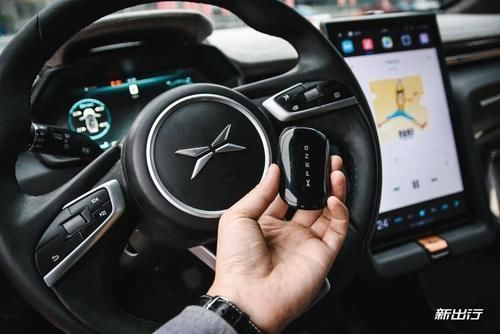 新能源汽车|买一辆概念车是什么感觉小鹏P7简单上手体验