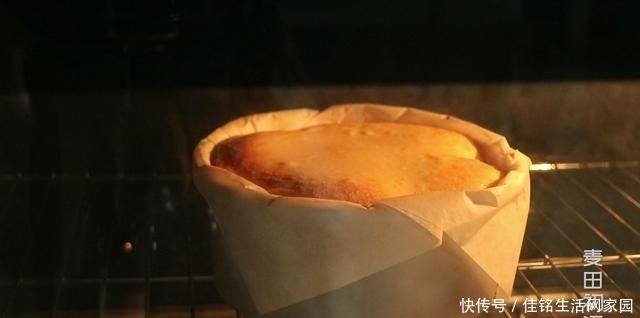 简单|超简单的巴斯克芝士蛋糕,芝士香味浓郁,口感非常细腻