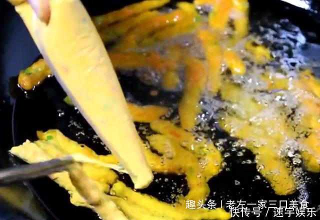  简单|南瓜别做南瓜饼了，教你1个新吃法，简单又美味，上桌瞬间被抢光