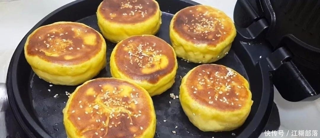 南瓜|南瓜又出新吃法,不用油炸,比面包馒头做法简单,比南瓜饼还好吃