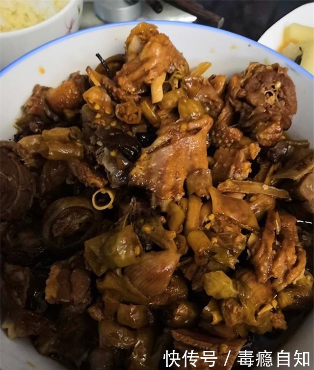 上桌|第一次陪男友回家,我下厨做一桌菜,上桌后准婆婆说他找对人了!