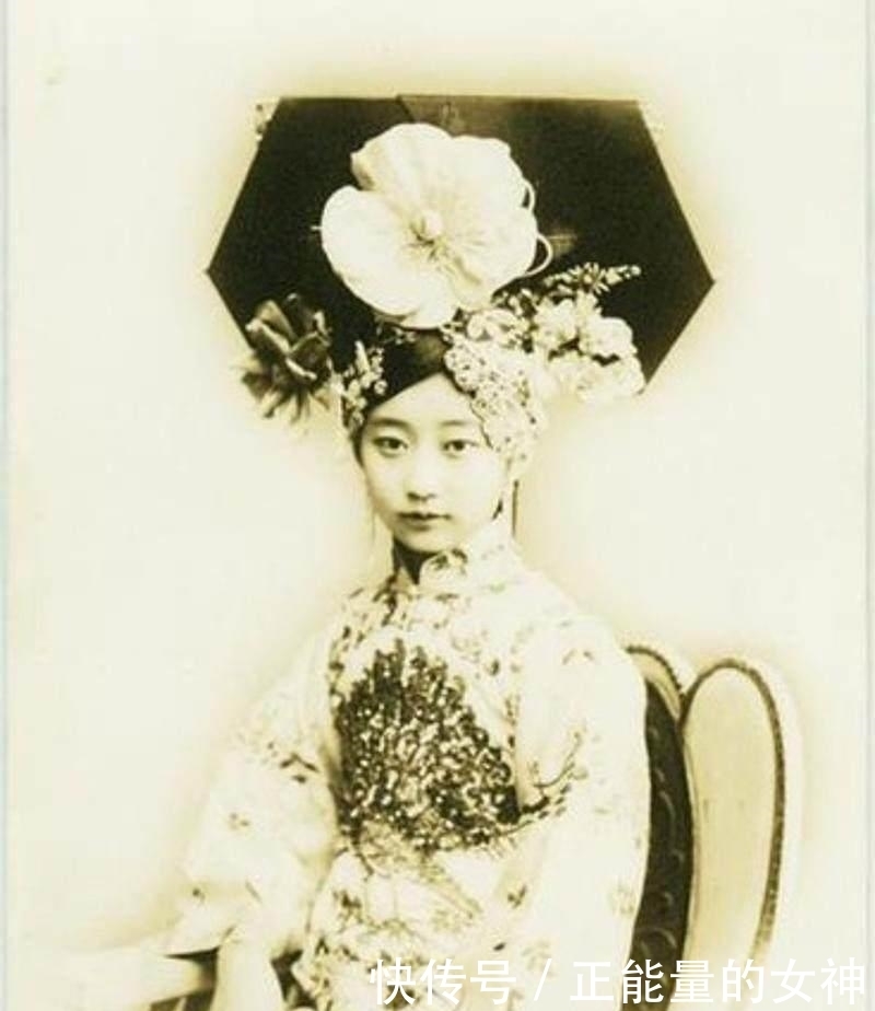 吃饭|此女爱了溥仪生, 请溥仪吃饭不停给溥仪倒酒, 溥仪渴醉了酒却忘了她