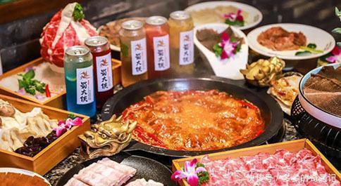 秘制|麻辣老火锅,配上秘制锅底,让人回味无穷