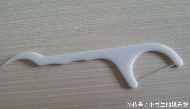  牙医|牙缝抠出黄泥，臭到让人尴尬？牙医：做到5点，慢慢让它消失