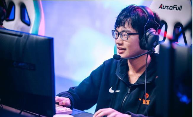 职业生涯|出道两年,JKL迎来职业生涯里程碑,最快与FPX的比赛,解锁千杀成就