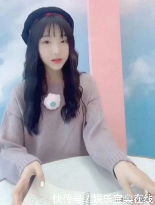 郑乃馨|陈卓璇再添“金句”,直播时cue希林,还占用了郑乃馨直播时间