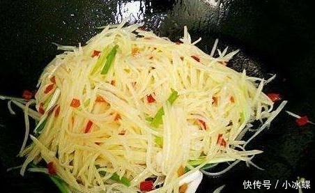  切成|炒土豆丝时，先放醋还是后放醋？多数人都放错了，难怪不好吃