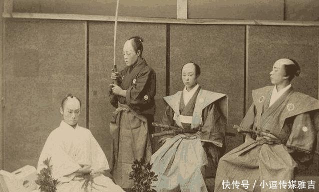 有人|日本投降,有人问日本天皇:你为何不剖腹?天皇说了4字