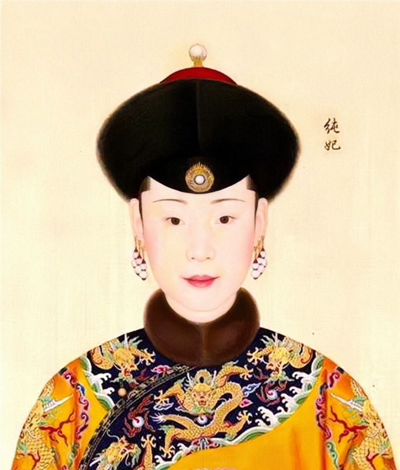 乾隆帝|乾隆和12个老婆的画像,图15比乾隆小47岁,图3是乾隆真实的相貌