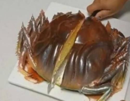 切开|妹妹拿回一只“螃蟹”,爸爸准备蒸,切开一看是“它”,幸亏没蒸