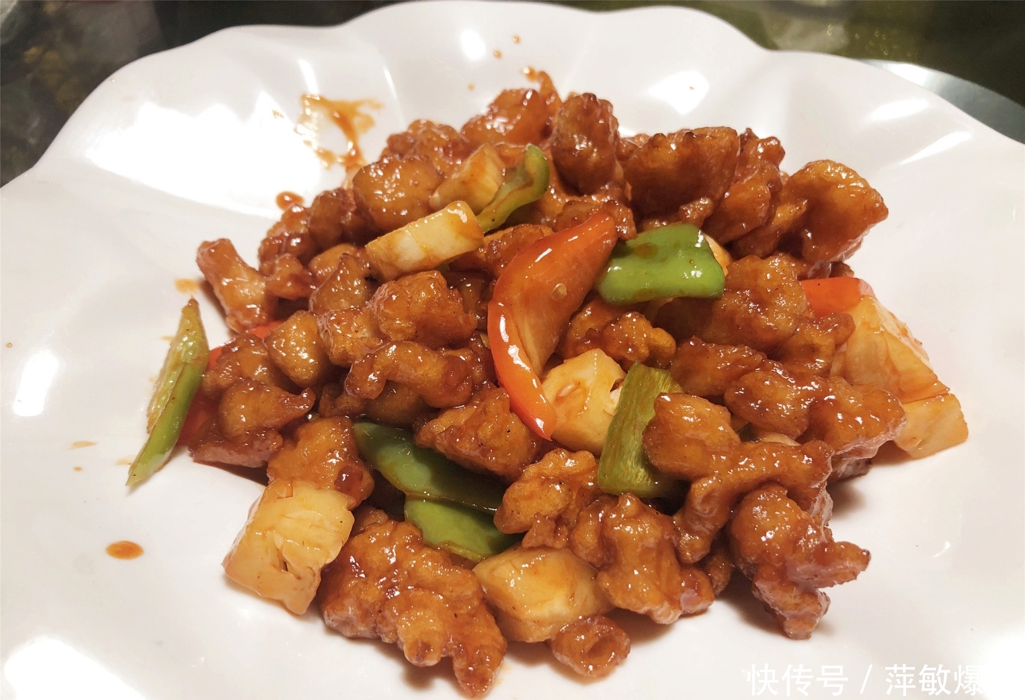 江小白|侄子考上好大学请吃饭,330元点7盘硬菜,年轻人喝的酒真接受不了