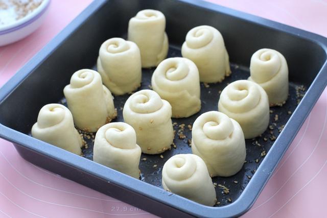 儿时|儿时最爱的蜂蜜小面包,每周都要烤上两盘,松软香甜比买的还好!