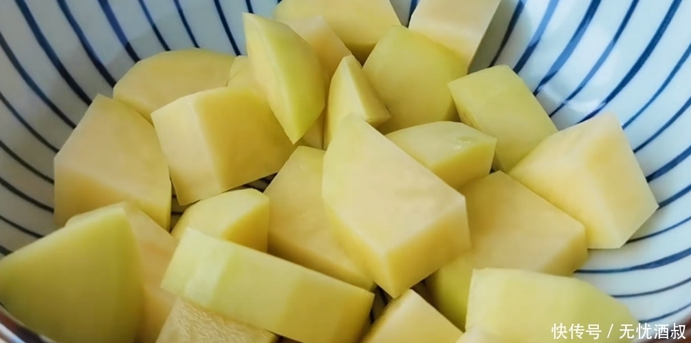 鲜嫩|经常吃鸡胸肉太解馋,鲜嫩不柴,营养不流失,大人孩子都爱吃