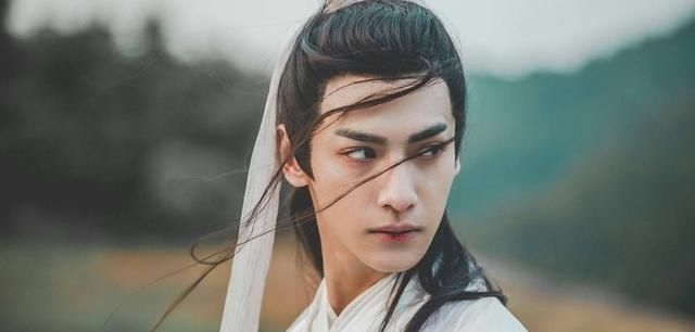 殿下|《狼殿下》即将上线,却遇两大“劲敌”,肖战想凭此剧翻身有点难