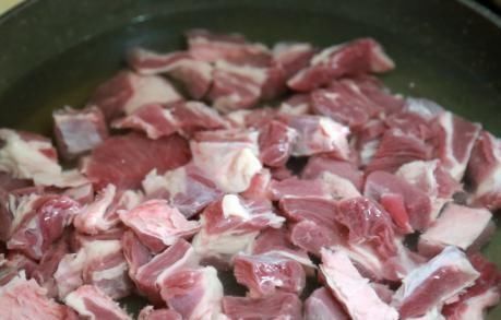  塞牙|炖牛肉别用高压锅,教你一招,牛肉软烂入味,一点也不塞牙