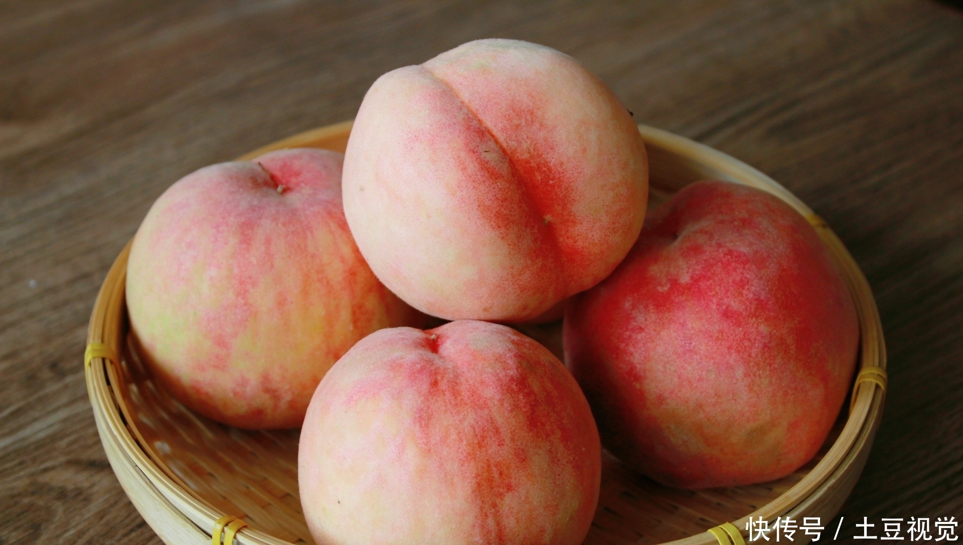  桃子|桃子不甜别扔掉，做成罐头抢着吃，软滑香甜，无添加，简单易学