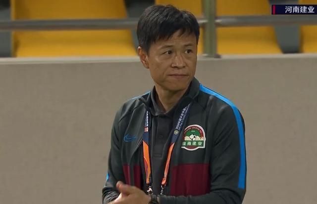  年半|掩面哭泣！中超断腿外援时隔1年半复出就破门，球队主教练都没有