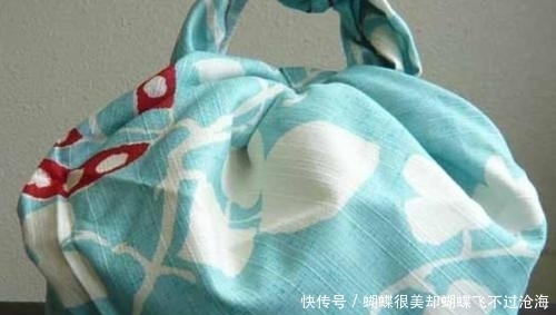 平时|塔罗占卜:4个包袱,你认为哪个最轻?测你平时的压力大不大!