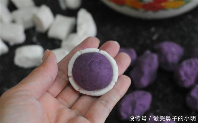 香甜|早餐新做法,20分钟就上桌,松软香甜,比馒头花卷好吃一百倍!