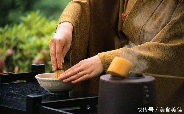 喝茶|长期爱喝茶的人,最后都怎么样了?尤其是喝浓茶,中国茶外国咖啡