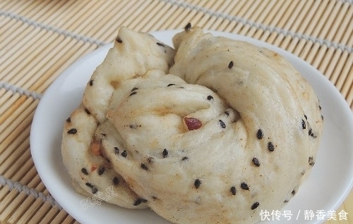 黑芝麻|简单好做的花生酱花卷,蓬松暄软,咬一口满嘴香