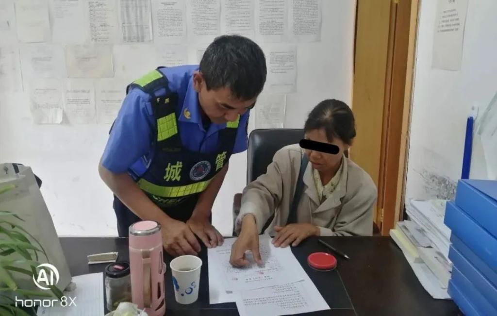 罚款|散发小广告、不文明养犬……这行不文明行为被曝光了