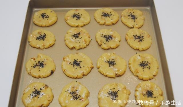 中秋|1个鸡蛋1碗面粉,手不沾粉就做好,酥香脆口,比月饼还好吃