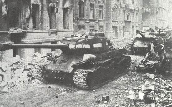 消耗|看二战时期苏军火炮数量和弹药产量最后一战这样消耗弹药