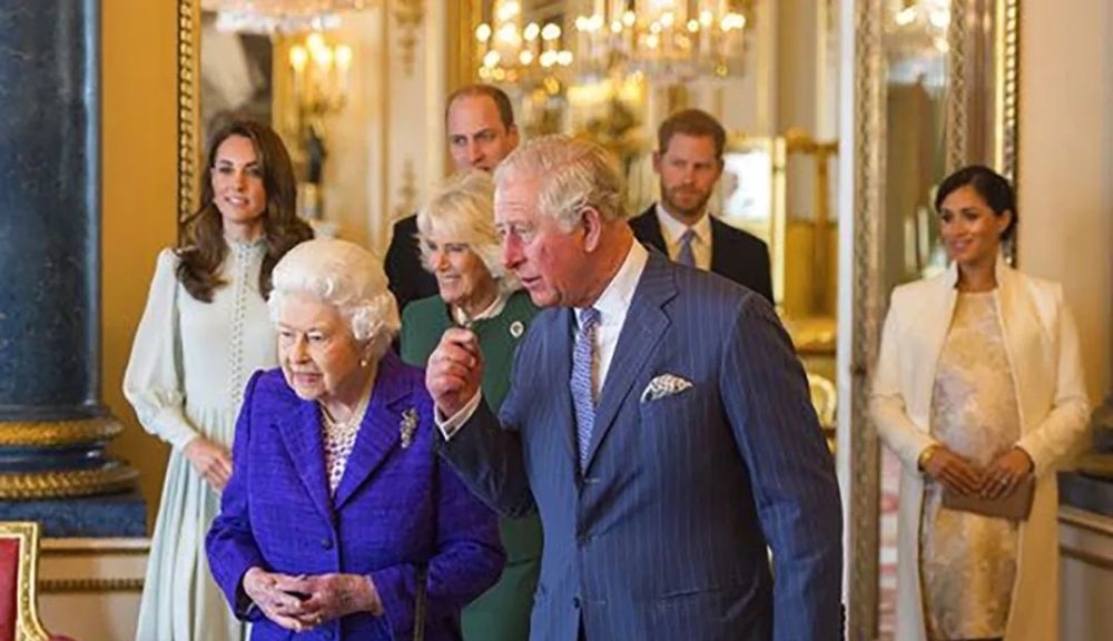 申请|梅根新书吐槽女王,不重视自己的离职申请,先斩后奏是无奈之举!