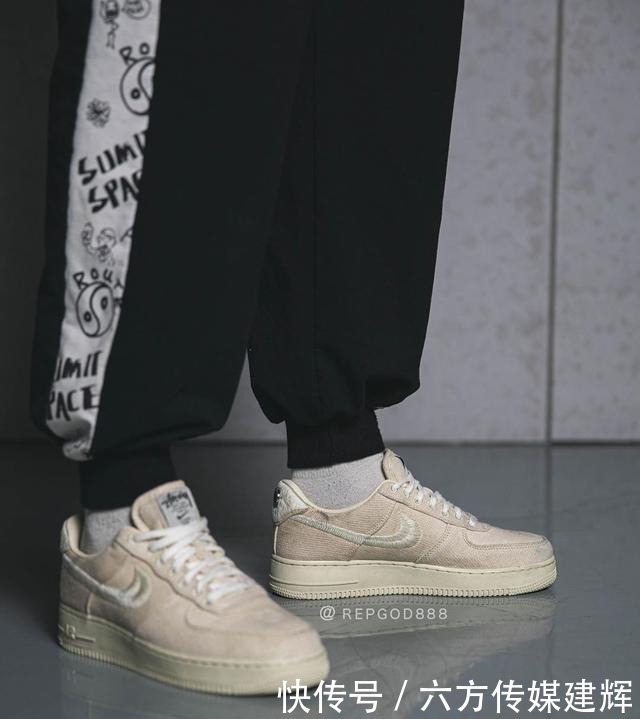 AF1|Stussy x AF1上脚果然香！两双配色你怎么选