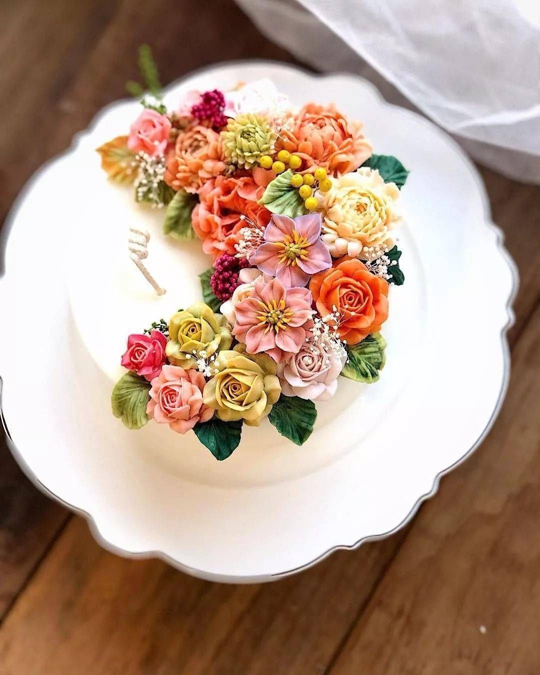 包袱蛋糕|脑洞太大韩国小姐姐晒神秘蛋糕,引百万粉丝每天催更太美了,每一张都让我流口水…