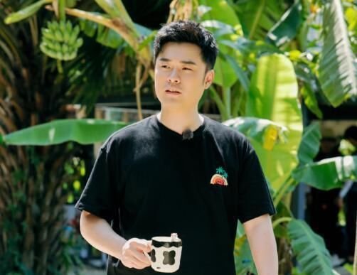  火锅|明星餐厅也不靠谱李子柒螺狮粉吃出苍蝇，陈赫火锅出现毛毛虫