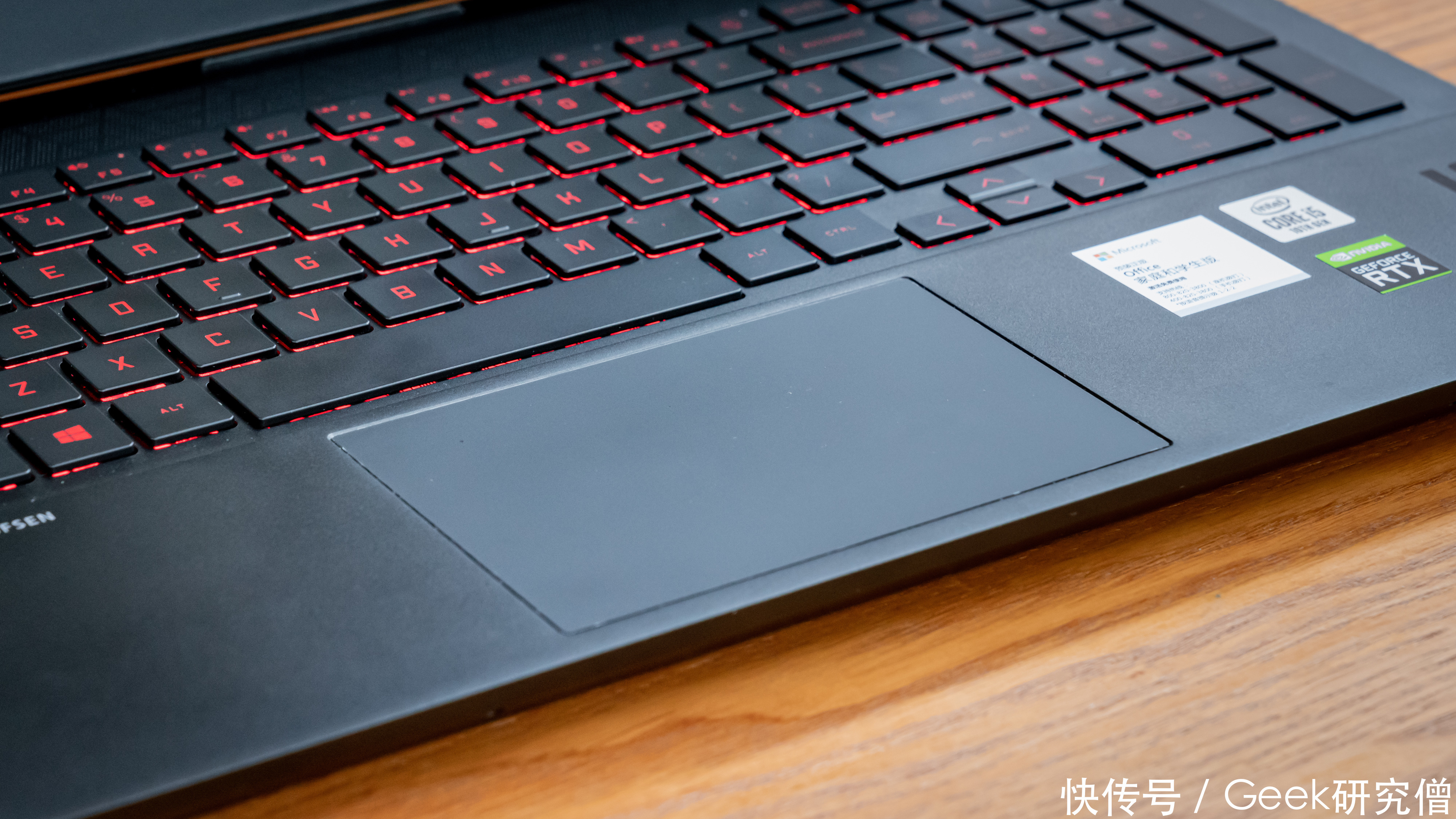 精灵|办公/影音/游戏全能跨界,惠普OMEN暗影精灵6游戏本深度解读