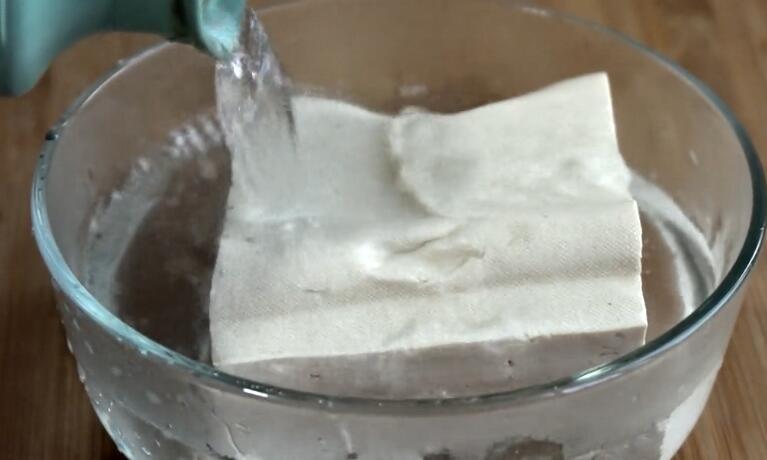  胡萝卜|菜丸子这么做，不腥不散还入味，2口1个，做一盘一点都不剩