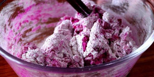  油腻|不要在火龙果直接吃是面粉做的，又甜又软不油腻