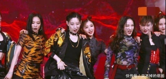  排名|张含韵对排名显不满，黄龄的回答显情商，李佳航举动才是真男人