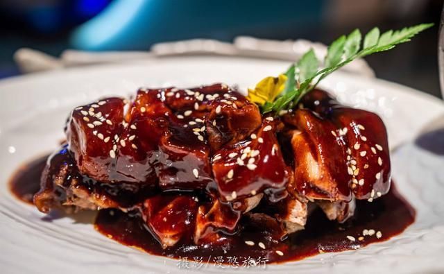  爱上读书馆|三亚，一个去了就不想走的城市4天3晚，带你玩转三亚精华