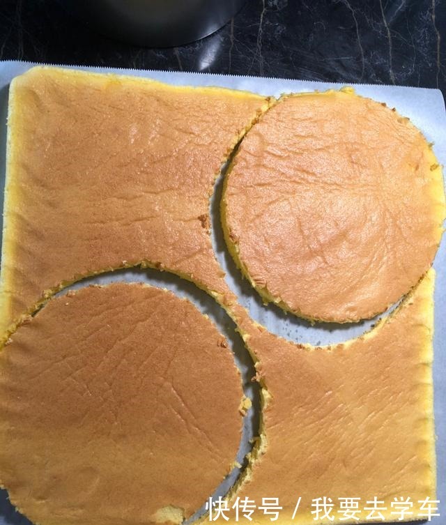 浓郁|口感浓郁香滑不腻的冻芝士蛋糕,制作简单,保证你吃一口就会爱上